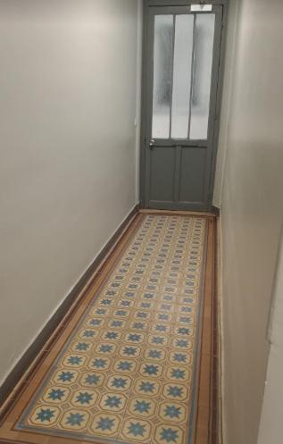 Petite Maison Avec Cour Dans Les Beaux Quartiers-Vous Faites Le Menage- Very Good Prices For T-H-E Location But You Have To Clea-N Th-E Flat Lägenhet Paris Exteriör bild